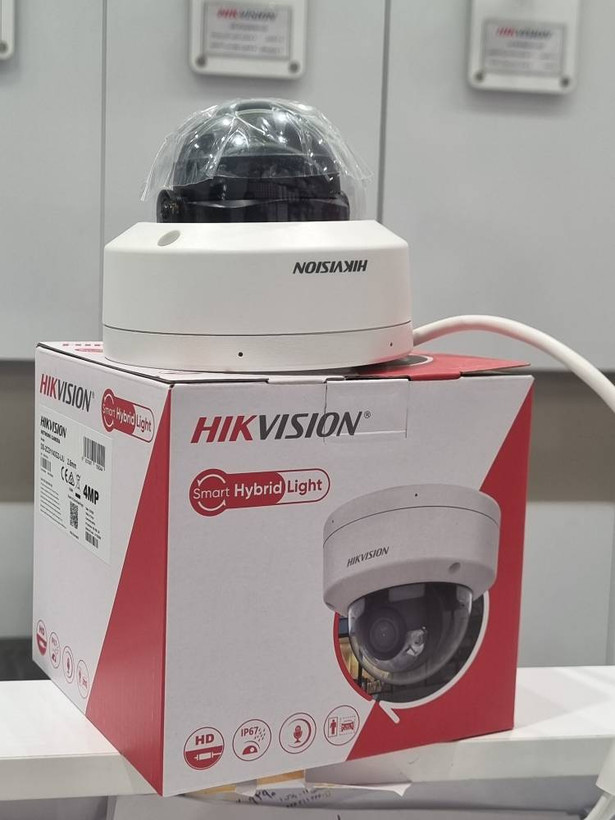 دوربین مداربسته هایک ویژن مدل DS-1143G2-LIU چهار مگاپیکسل میکروفون دار