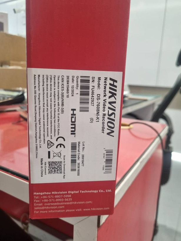 دستگاه 8 کانال هایک ویژن مدل DS-7608NI-K1